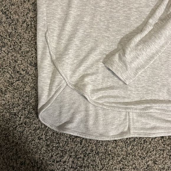 Lou & Grey cozy cowl neck sweater in heather grey. Size medium - Picture 3 of 7